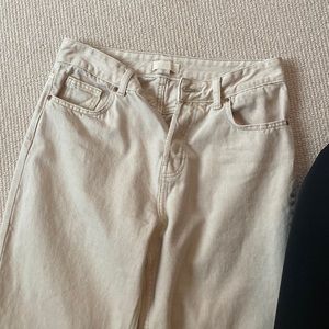 H&M wide leg womens jeans. Size 6.
